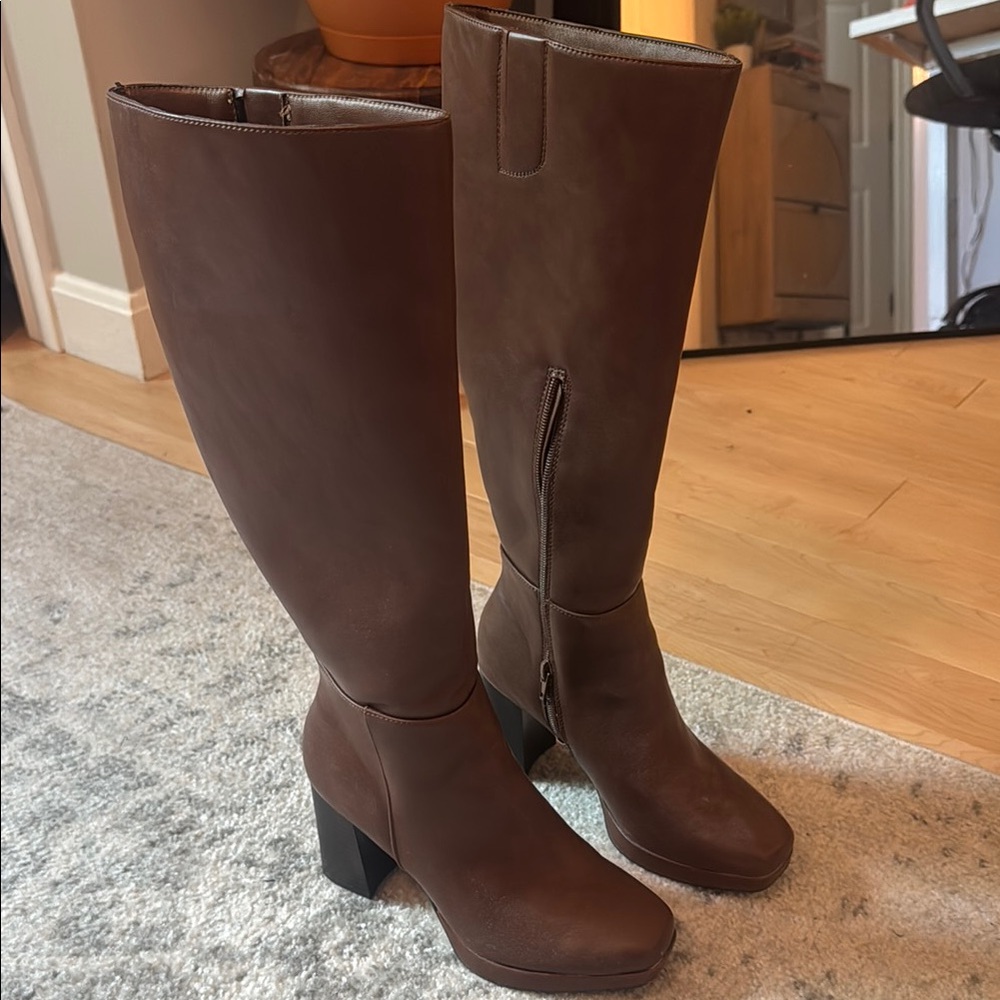 Elegant Brown Knee-High Women's Boots